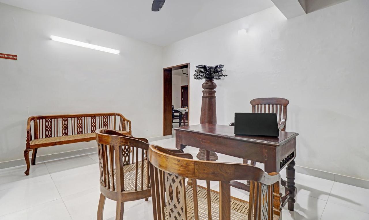 Treebo Backpackers Inn Kochi エクステリア 写真